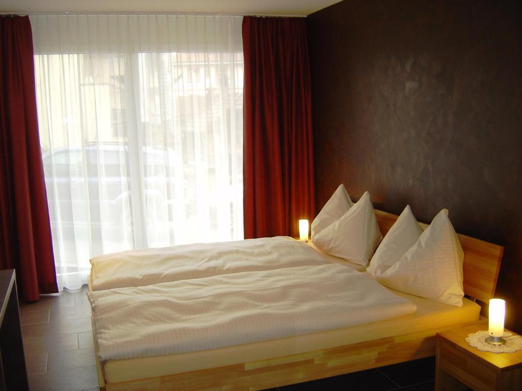 Hotel Restaurant Jura Kerzers Pokoj fotografie